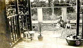 ⑬居間から庭19320803.jpg