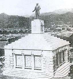 伊藤博文銅像1911.jpg