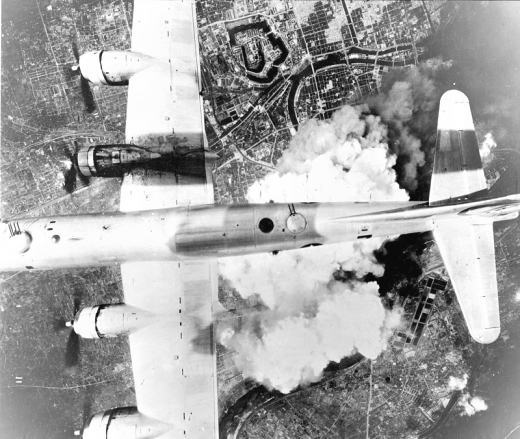 大阪空襲1945.jpg