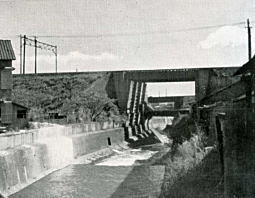 戸塚神田川鉄橋1955.jpg