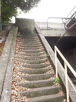 旧目白駅階段.jpg