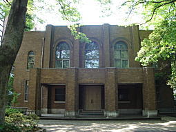 武蔵大学大講堂1928.JPG
