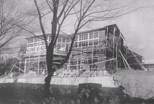 落合中学校(建設中)1950.jpg