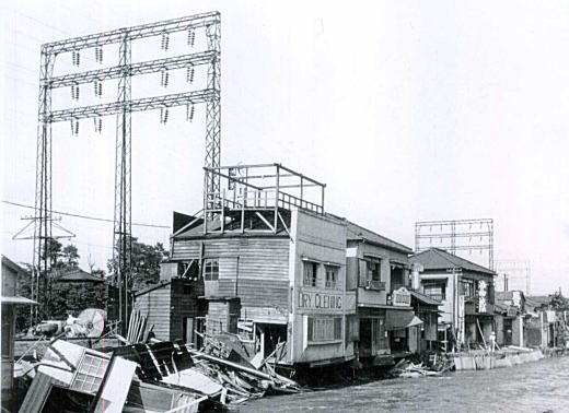 高圧線鉄塔妙正寺川1938.jpg